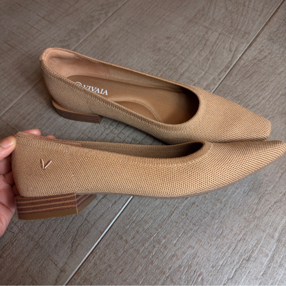 Vivaia‎ Minnie Small Square-Toe Heels in Tan Mesh Size 36